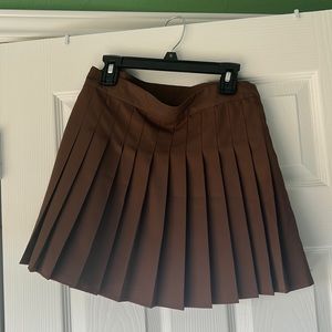 pleated y2k brown skirt (EXCELLENT CONDITION)